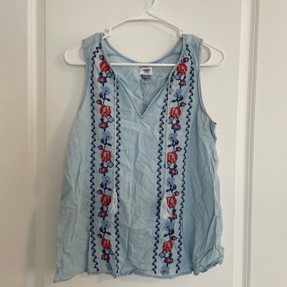 Old Navy Women's Embroidered Blue Top